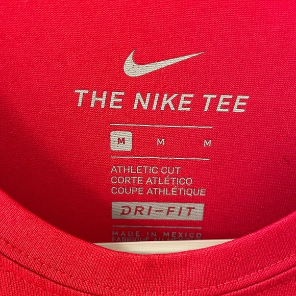 Nike UD University of Dayton logo dry fit. YM - Picture 4 of 5